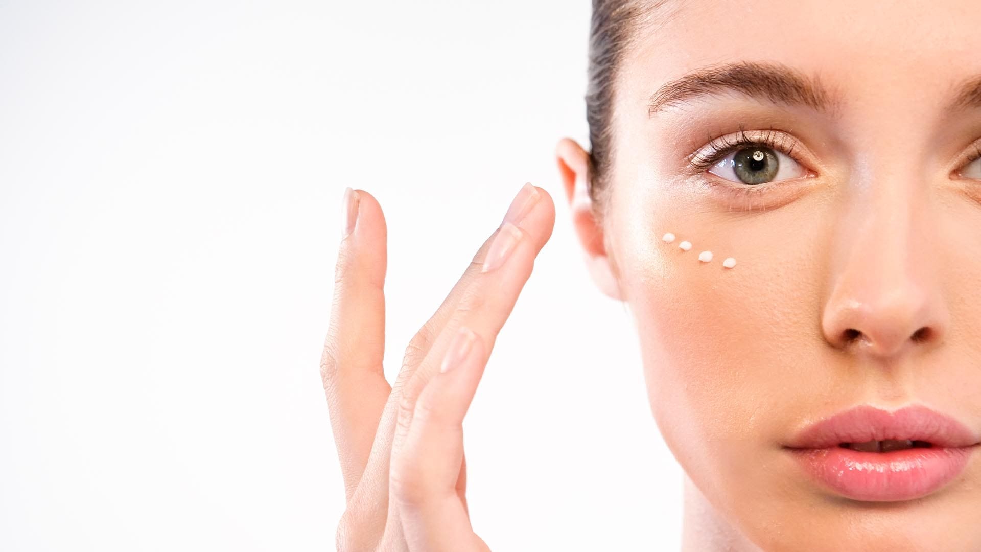 5 cosas que no sabías sobre el contorno de ojos