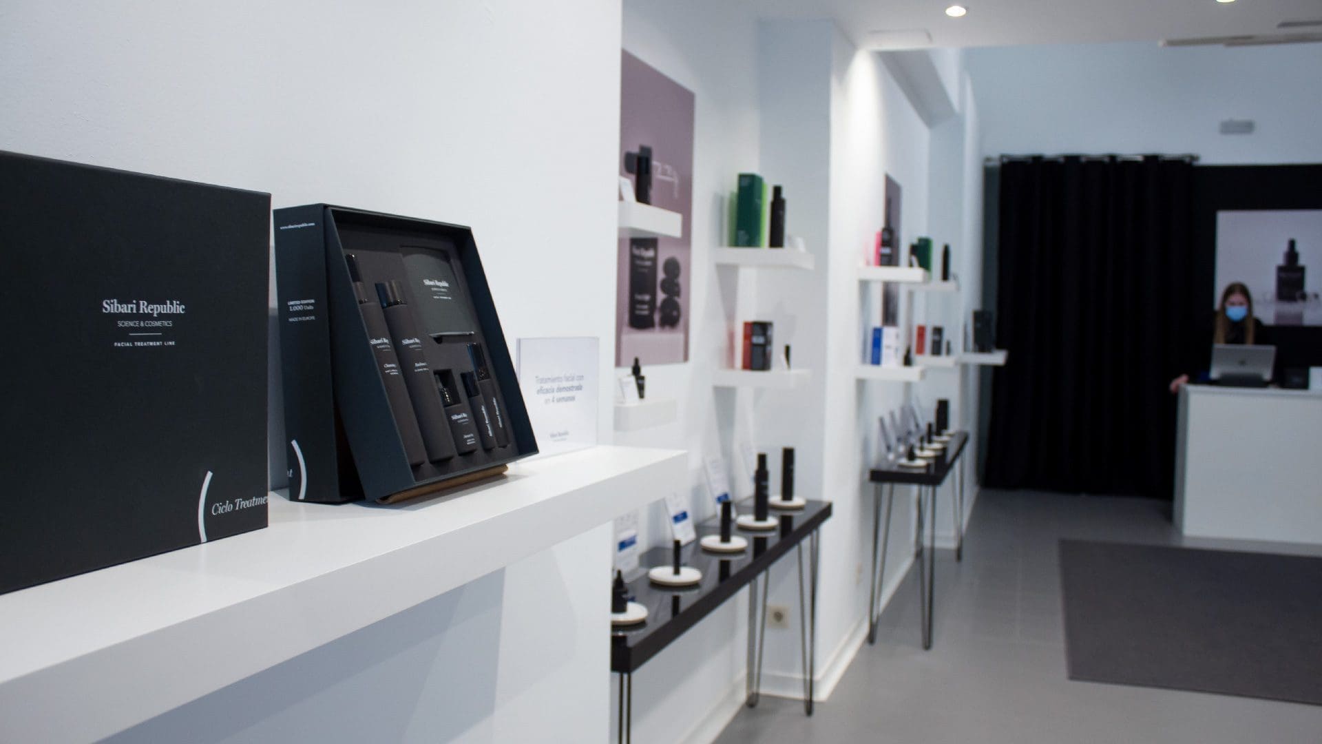 El sérum vasco para reducir arrugas que arrasó la pasada Navidad y agotó existencias vuelve a Bilbao